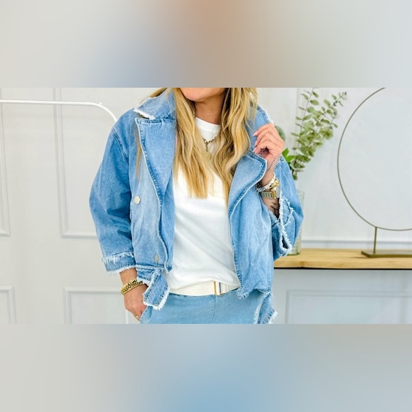 Blue Denim Jacket with Silver Button Details - Picture 3 of 4